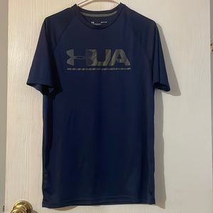 Men’s S UA shirt